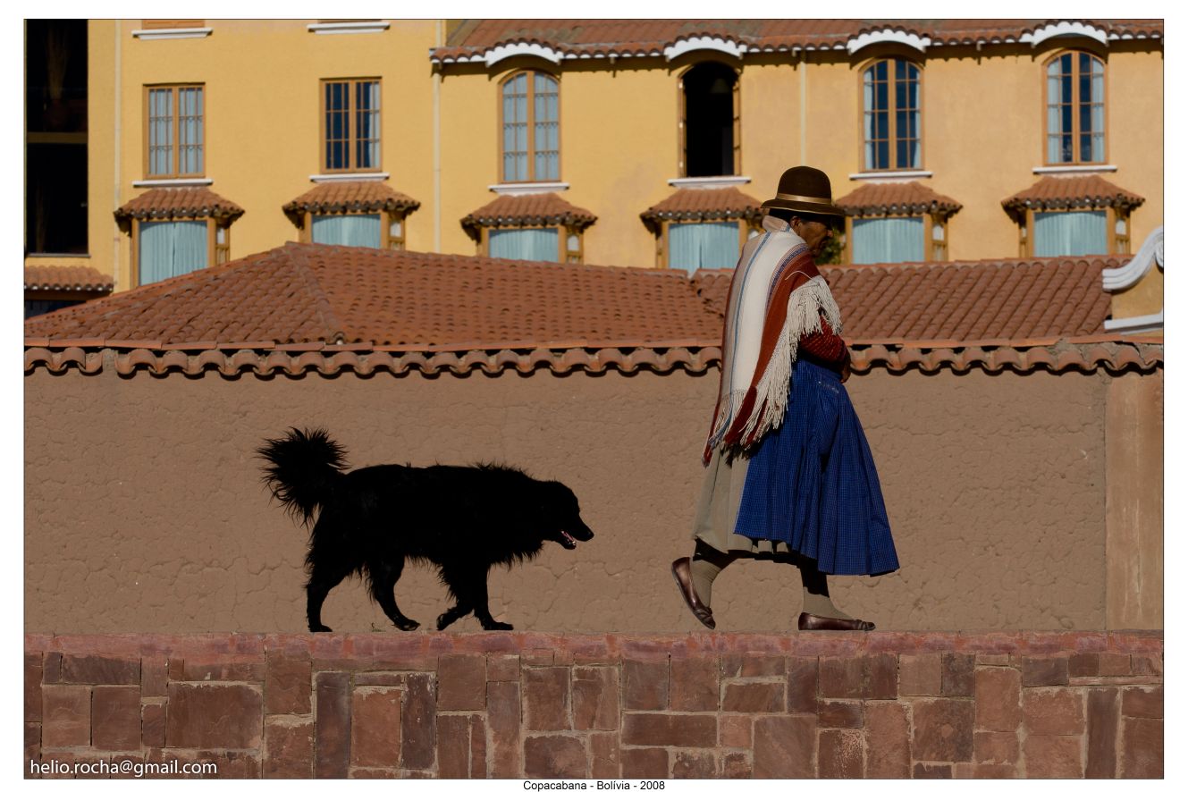 Mulher e cachorro, La Paz, Bolívia